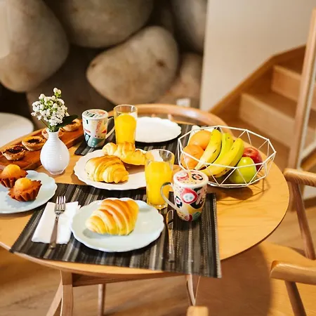 Casa Do Calhau - 1 Bedroom Sleeps 4 *