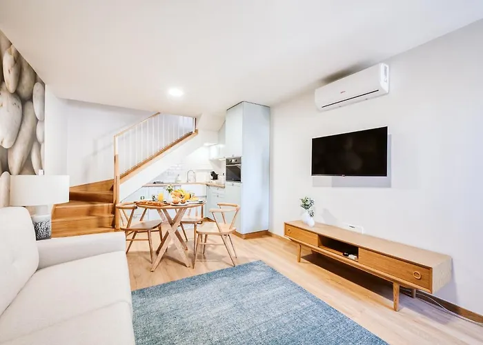 Casa Do Calhau - 1 Bedroom Sleeps 4