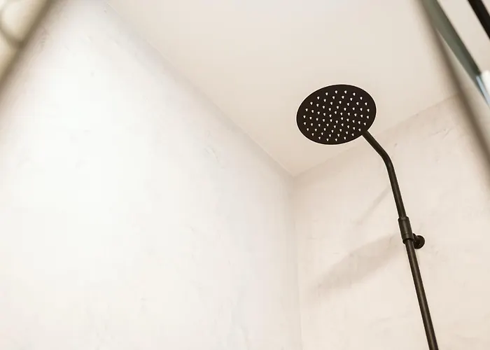 Casa Do Calhau - 1 Bedroom Sleeps 4 *